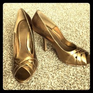 Bakers bronze peep toe heels